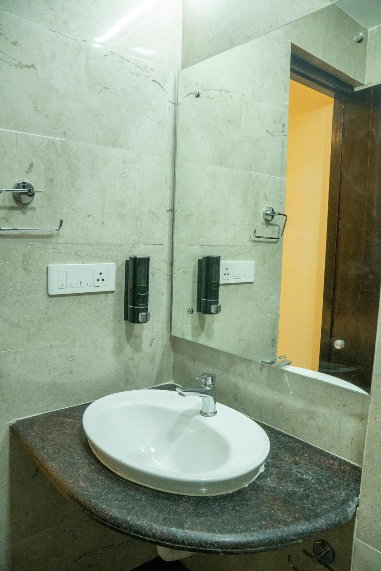 Hotel Sun Grand Agra  Εξωτερικό φωτογραφία