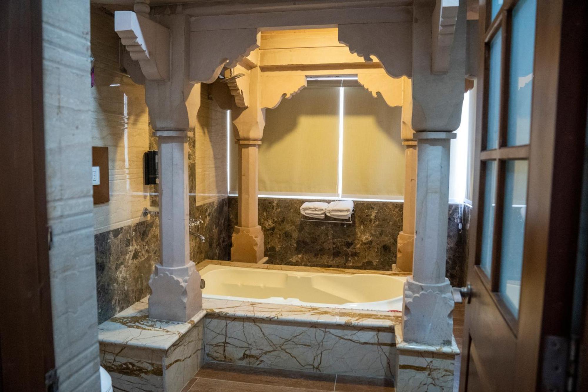 Hotel Sun Grand Agra  Εξωτερικό φωτογραφία