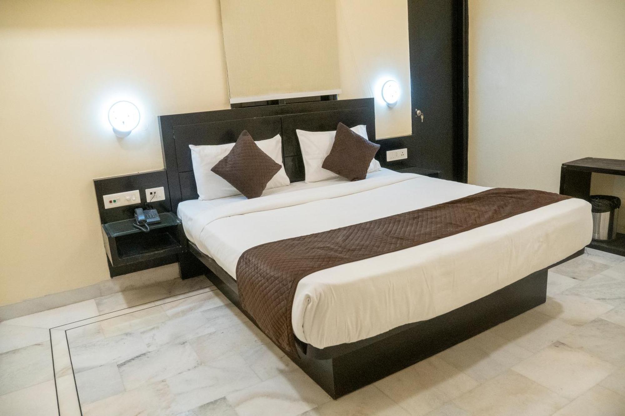 Hotel Sun Grand Agra  Εξωτερικό φωτογραφία